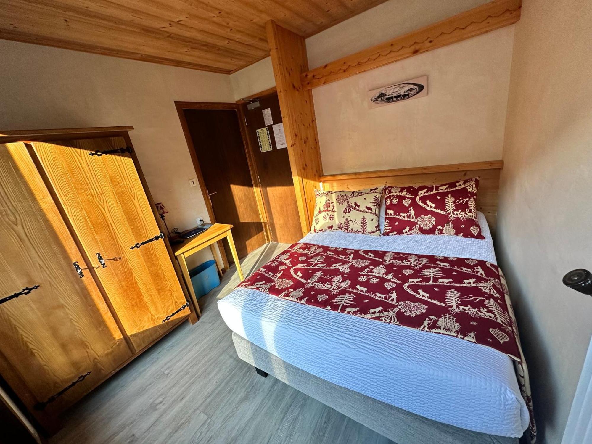 Hotel Le Soly モルジヌ エクステリア 写真